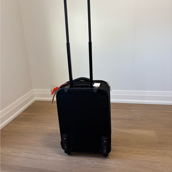 New hand-carry luggage - Picture 2 of 10